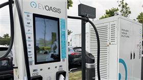 ▲EVOASIS在國道服務區全面啟用360kW超快充電服務。（圖／鍾釗榛）