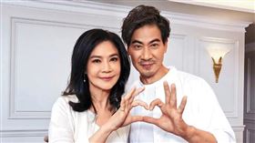 4年前，翁家明、俞小凡合體代言，夫妻倆興趣嗜好雖不大相同，也各忙各的，但檯面上相安無事。（民視提供）