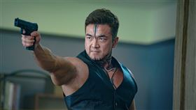 李沛旭在《台北追緝令》飾演大反派，大隻佬身材成焦點。（圖／采昌國際提供）