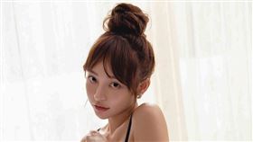 林襄展現性感身材。(翻攝臉書)
