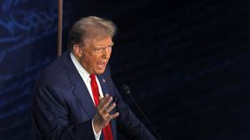 有媒體人指出，川普在這次辯論會上表現不佳。（圖／路透社／達志影像）