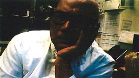 美國司法部指出，中情局港裔前探員馬玉清（圖）坦承為中國從事間諜活動，11日遭判10年徒刑。圖為馬玉清2019年與聯邦調查局臥底探員會面時的影像截圖。（圖／美聯社／達志影像）