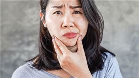 在台灣，顏面神經麻痺的發生率為每一萬人中會有一至二名，年齡分布大約在15-45歲。