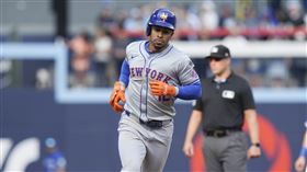 ▲林多（Francisco Lindor）9局上敲陽春砲打破藍鳥的無安打比賽。（圖／美聯社／達志影像）