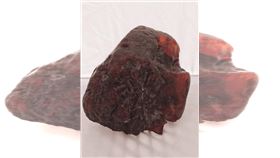 羅馬尼亞,門擋,石頭,琥珀,國寶,百萬歐元（圖／翻攝X）