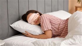 終於有理由假日賴床！ 9萬人研究證實：週末補眠降心臟病風險近20%(圖/潮健康)