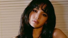 Lisa以個人身分登上VMAs舞台並再次奪獎。（圖／翻攝自IG）