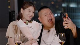 大蛇丸與正妹公關來福擔任一日情侶拍攝「約會對決」。（圖／翻攝自ken750305 IG）