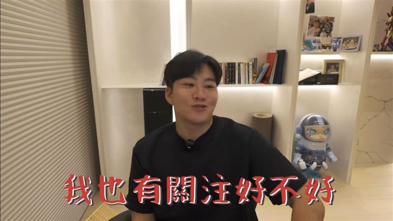 全世界首台三折機　Joeman曝3大缺點