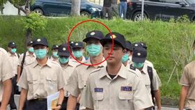  許光漢，公益大使團，役男報到，低頭，低調躲鏡頭（圖／翻攝畫面）