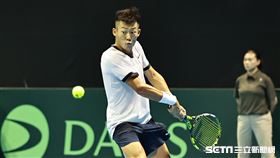 ▲台維斯盃網球賽台灣對波赫，第1點單打曾俊欣。（圖／記者劉彥池攝影）