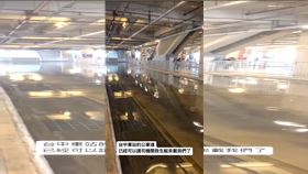 新／台中車站公車道全淹　網驚宛如漂漂河（圖／翻攝畫面）