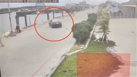 南寮漁港,轎車,墜港,浮動碼頭（圖／翻攝畫面）