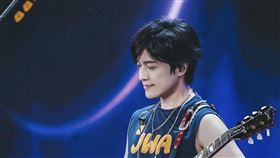 五月天吉他手怪獸私下親民又隨和。（圖／翻攝怪獸微博）