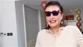 張蘭開直播扮成孕婦。（圖／翻攝自微博）