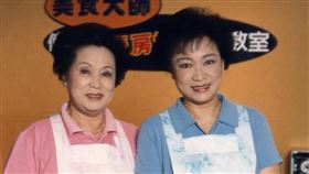 傅培梅（左）和女兒程安琪。（圖／翻攝程安琪入廚40年）