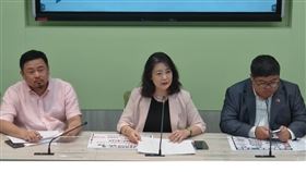 翻攝民進黨團直播