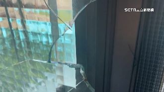 天外飛來沖天炮！民宅玻璃疑遭炸破