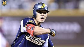 ▲中信兄弟張志豪延長賽代打開轟。（圖／中信兄弟提供）