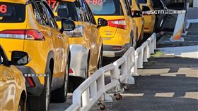 5人搭小黃1人100元! 學生控:司機多收一百沒退錢 計程車