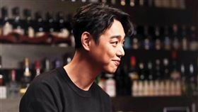 Sam是紅牌調酒師。鏡週刊