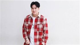 沈建宏被拍有新歡。