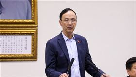 國民黨主席朱立倫、國民黨駐美代表秦日新。(圖/國民黨提供)