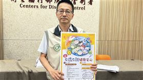 羅一鈞表示，符合兩種公費疫苗者可以一次施打。（圖／記者簡浩正攝影）