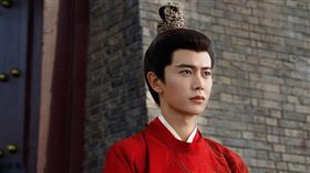 任嘉倫《流水迢迢》中飾演少城主「蕭無瑕」。（圖／iQIYI國際站提供）