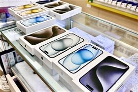 傑昇通信指出，iPhone 15系列在iPhone 16上市後仍保持熱銷，特別是128GB標準版與15 Pro以上機型。（圖／品牌業者提供）