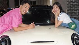 余祥銓（左）帶柔柔（右）去看車。（圖／翻攝自柔柔IG）