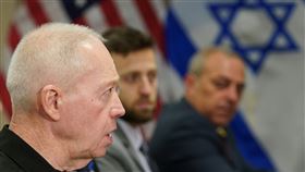 以色列防長明確讚揚以國情報機構摩薩德和整個國防機構，並說戰爭進入「新階段」。（圖／路透社／達志影像）