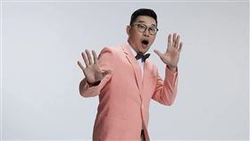 馬力歐今年4、5月買下新居，背上40年共1100萬的房貸，他因此事業面臨轉型，改接酬勞來得快、花費時間少的工作。（馬力歐提供）