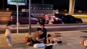 合肥地震,過夜,打地鋪（圖／翻攝自微博）