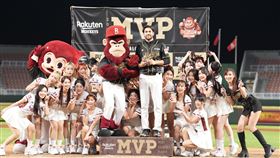 ▲魔神樂封鎖味全龍獲選單場MVP。（圖／樂天桃猿提供）