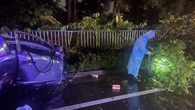 車禍,高屏大橋,受困,命危,自小客