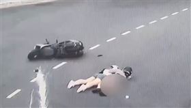 新北,新店,自摔,犁田,短裙,機車