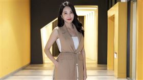 美女主播高毓璘是景美女中校友。（圖／翻攝臉書）