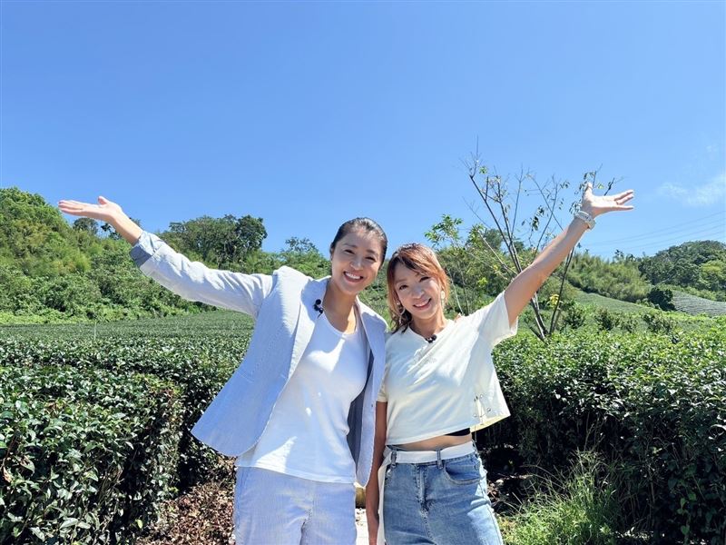 屠潔跟段慧琳（右）一同前往南投旅行。(圖／民視提供)