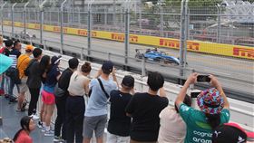 F1新加坡賽事 車迷見證頂級賽車F1新加坡大獎賽20日至22日開跑，身為東南亞唯一的F1賽事，為該地區的車迷提供見證頂級賽車的難得機會。中央社記者吳昇鴻新加坡攝 113年9月22日