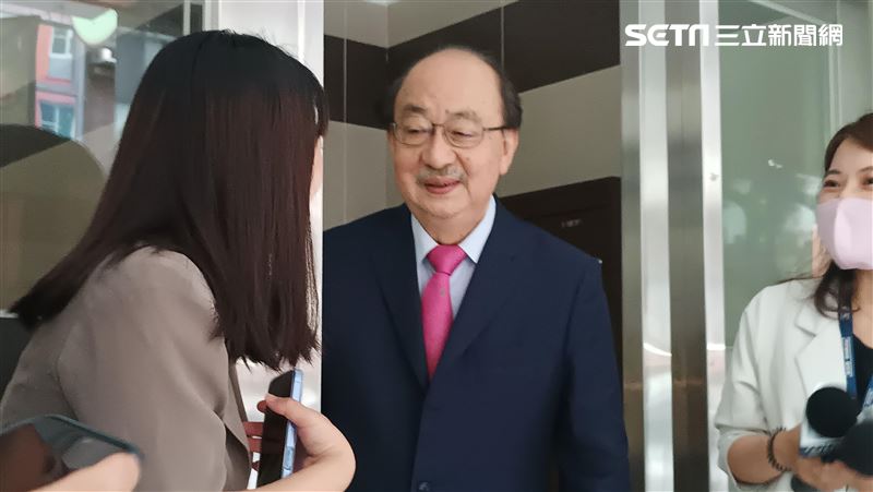 藍白聯手退回總預算案　民進黨團批違憲