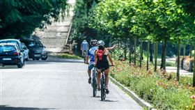 ▲英國一對崇尚自然主義的男女挑戰全裸騎單車旅行。（示意圖，取自pexels）

