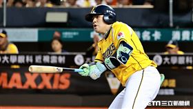 ▲中信兄弟周思齊引退賽第2天，左外野手曾頌恩。（圖／記者劉彥池攝影）