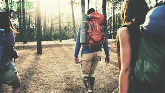 秋天健行怕傷膝蓋？醫師：熱身伸展不可少　4方法保護膝蓋