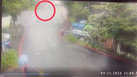 新店客運的司機疑似因工作糾紛，而被毒打。（圖／警方提供）