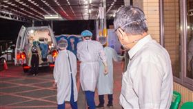 陳智菡21日在臉書貼照發文，「疫情期間，你多努力想守護這裡，如今這個世界，對你卻只剩污衊」。（圖／翻攝自陳智菡臉書）