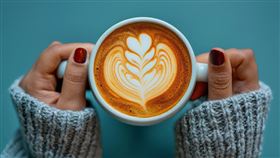 研究曝：每天一到三杯咖啡　有益心臟健康（圖／草根）