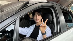 民間捐車給鶯歌國中 林郁婷試乘奧運拳擊金牌國手林郁婷的母校鶯歌國中獲民間捐贈電動車，林郁婷23日在記者會開始前試乘體驗。中央社記者高華謙攝  113年9月23日