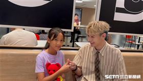 小耳症男星孟維當柬埔寨妹妹半日好朋友／記者張雅筑攝