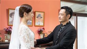 柯叔元難忘黃薇渟出嫁這場戲。（圖／中視提供）